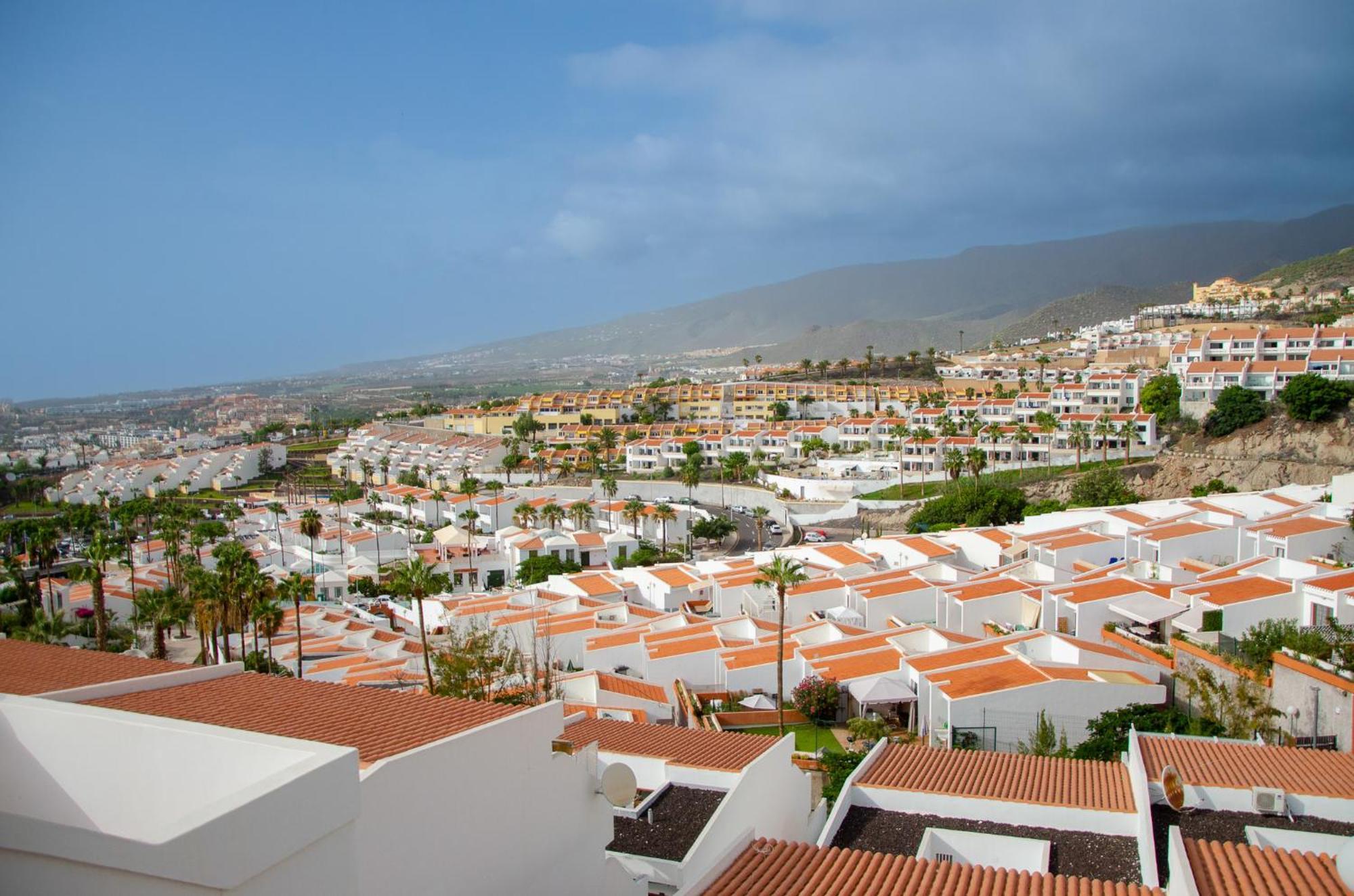 Island Village Paradise By Altamarhomes アデヘ エクステリア 写真